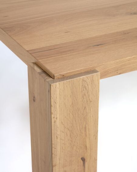 Mesa Deyanira de chapa de roble y patas de madera maciza de roble 160 x 90 cm