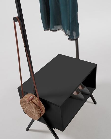 Perchero Celsie acero negro 74 x 180 cm