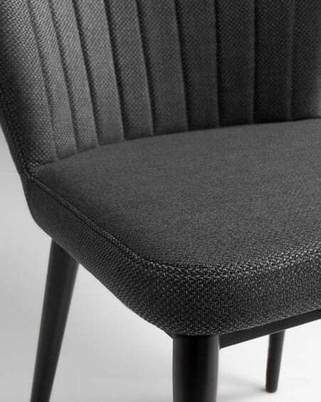 Silla Madge gris oscuro y acero con acabado negro
