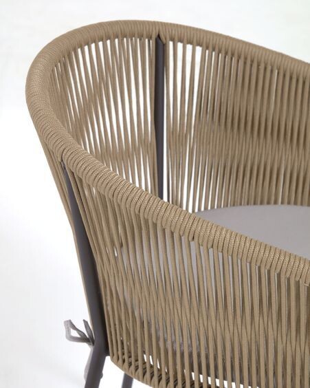 Silla Yanet de cuerda beige y patas de acero galvanizado
