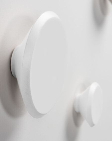 Set Nadua de 3 colgadores de madera maciza de haya con acabado blanco