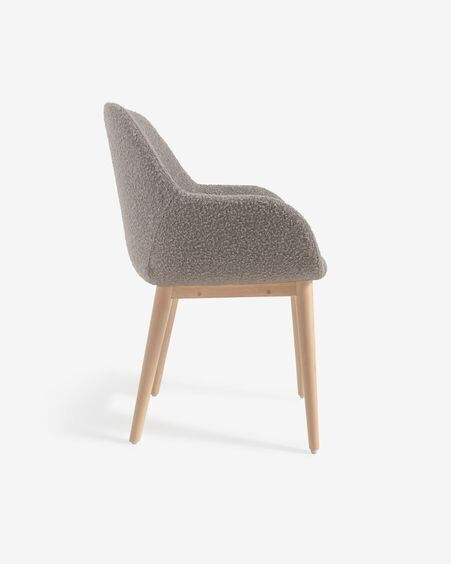 Silla Konna de borreguito gris claro y patas de chapa de fresno acabado natural