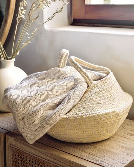 Manta Saian con cuadrados 100% algodón beige 125 x 150 cm