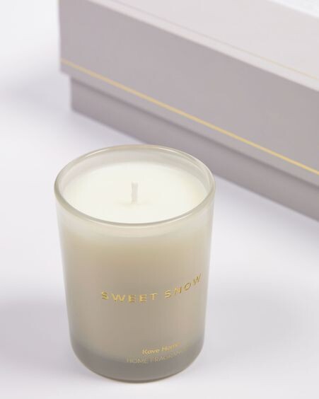 Set Sweet Snow de ambientador en sticks 50 ml y vela aromática 70 gr