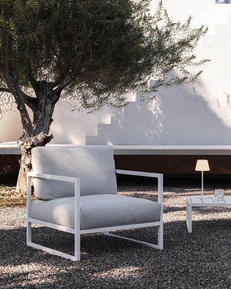 Butaca 100% exterior Comova blanco y de aluminio blanco