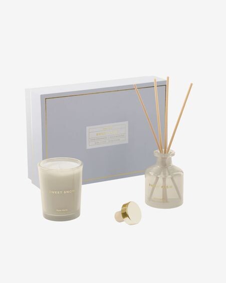 Set Sweet Snow de ambientador en sticks 50 ml y vela aromática 70 gr