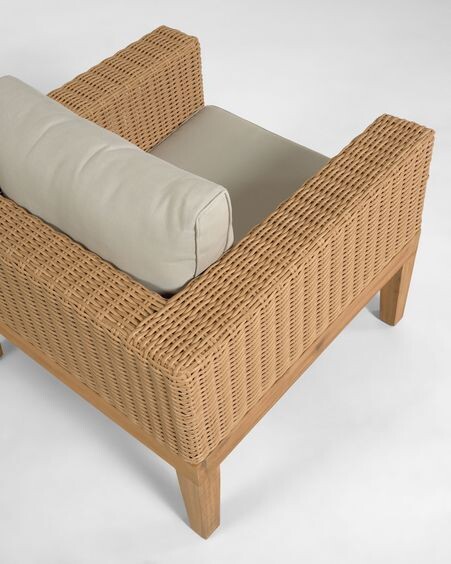 Butaca Giana madera maciza acacia y ratán FSC 100%