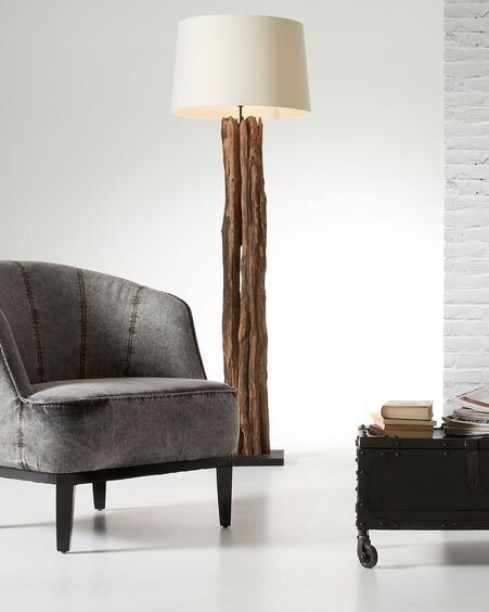 Lámpara de pie Powell de madera reciclada