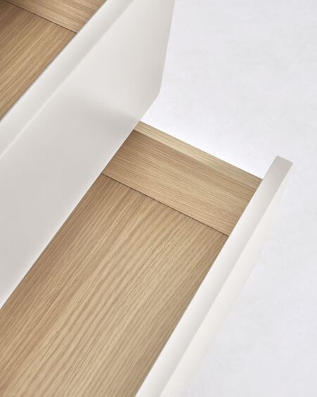 Cómoda Anielle de 5 cajones de madera maciza y chapa de fresno 60 x 117 cm