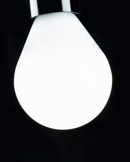 Bombilla LED Bulb E14 de 4W y 38 mm luz cálida