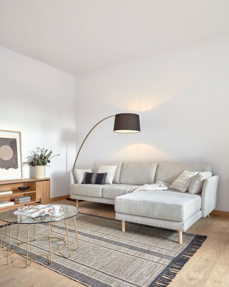 Sofá Gilma 3 plazas con chaise longue derecho/izquierdo beige y patas natural 260 cm