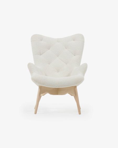 Butaca Kody de borreguito y patas de madera maciza de fresno