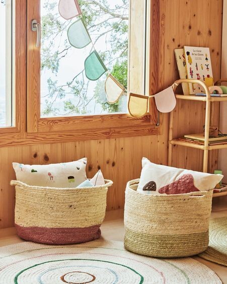 Cesta Adabel de yute natural y color rosa