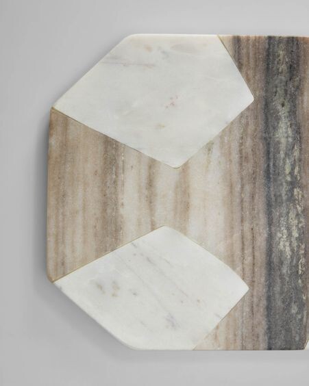 Tabla de servir Vanina semiredonda de mármol blanco y gris