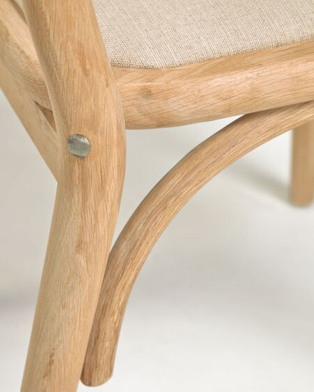 Silla Doriane de madera maciza de roble acabado natural y asiento de tela