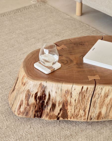 Mesa de centro con ruedas Essi madera maciza de acacia Ø 65 x 60 cm