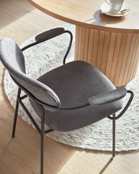 Silla Auxtina gris oscuro y metal negro