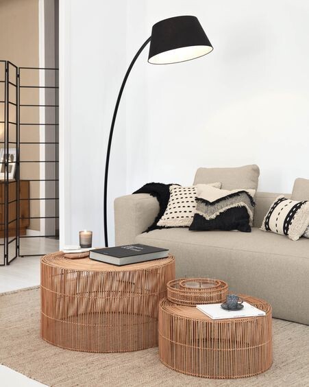 Set Elmima de 2 mesas de centro 100% ratán con acabado natural Ø 66 cm y Ø 55 cm