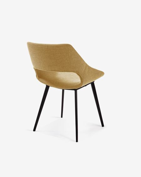 Silla Hest mostaza y patas de acero con acabado negro