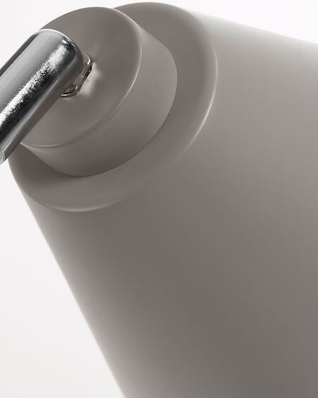 Lámpara de mesa Tipir de acero con acabado gris
