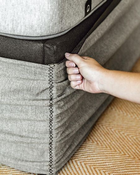 Canapé abatible Matters beige 150 x 190 cm