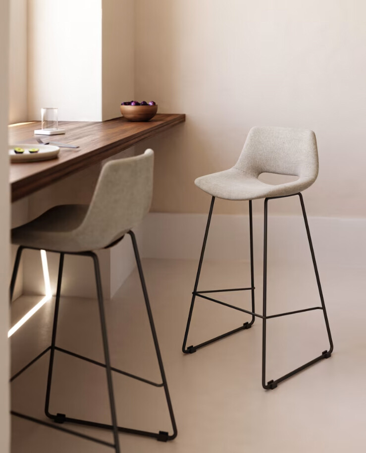 Taburete Zahara Beige y acero con acabado negro altura 76 cm