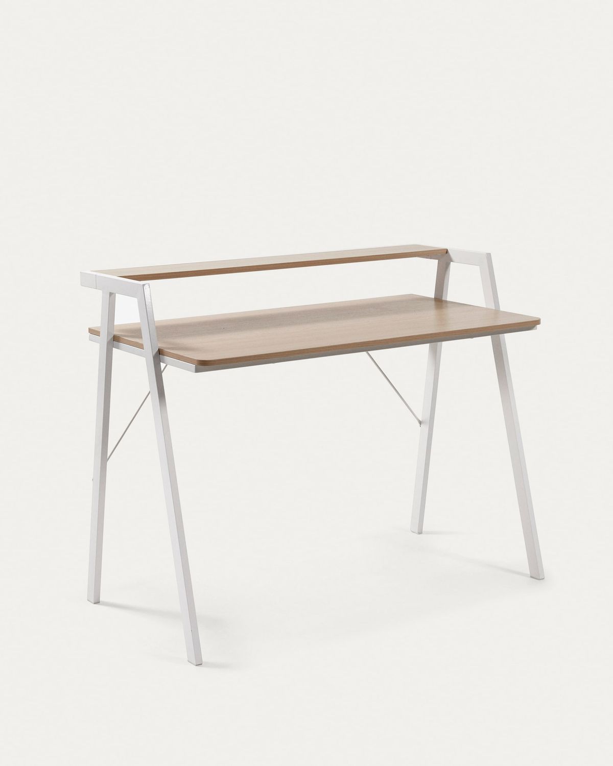 Mesa Aarhus melamina acabado natural patas de acero acabado blanco 115 x 60 cm