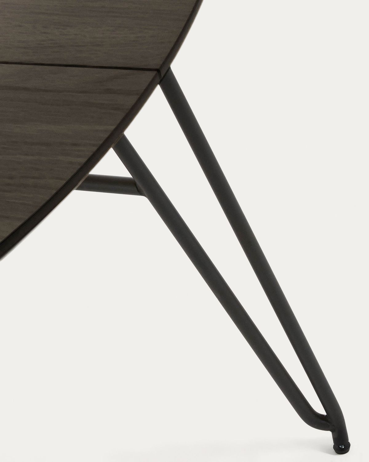 Mesa extensible redonda Milian Ø 120 (200) cm chapa de fresno patas de acero acabado negro