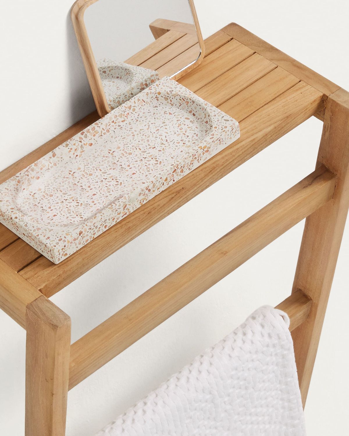 Toallero de pared Kuveni de madera maciza de teca 40 x 63 cm