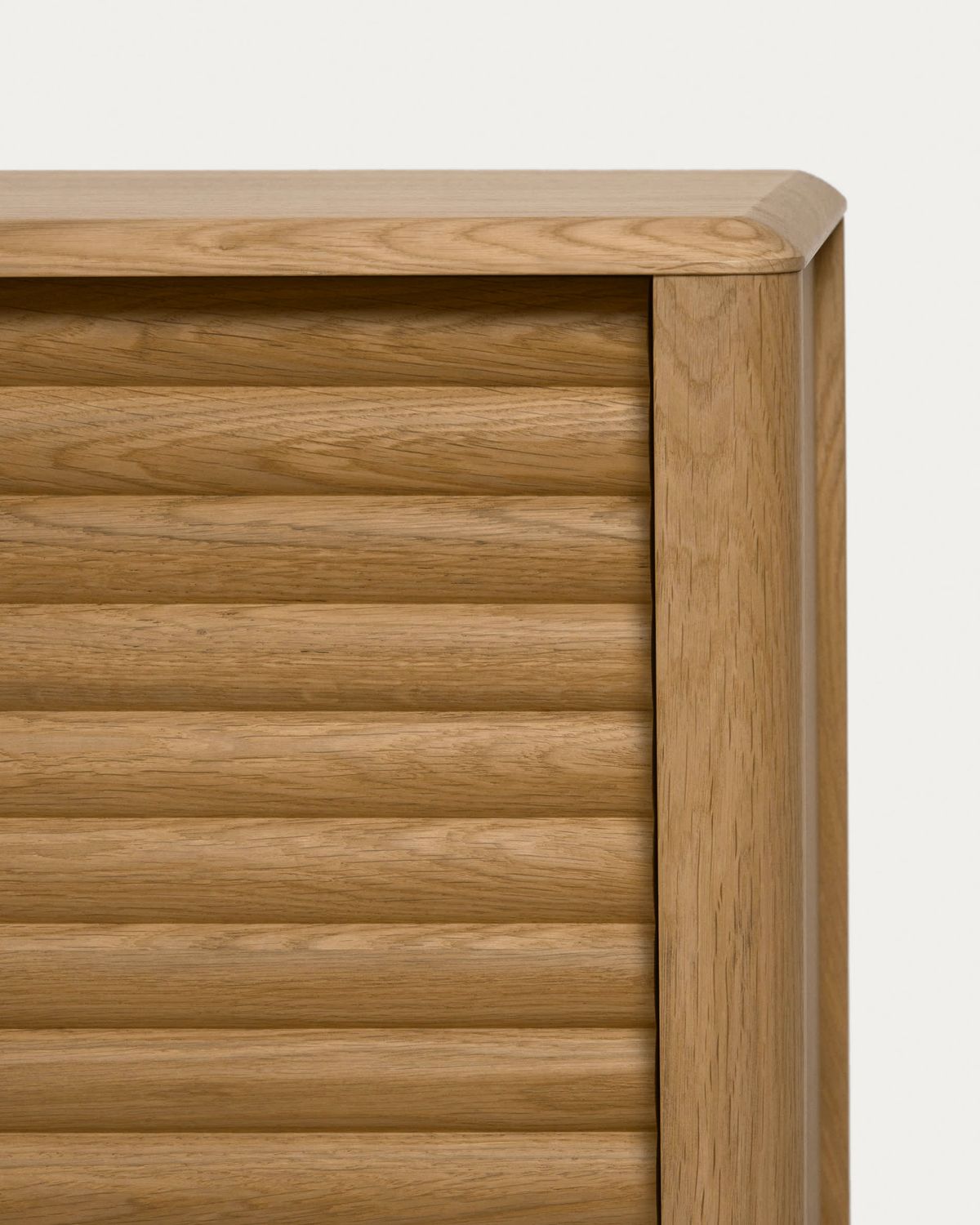 Aparador Lenon 2 puertas y 3 cajones de madera y chapa de roble 155 x 86 cm FSC MIX Credit