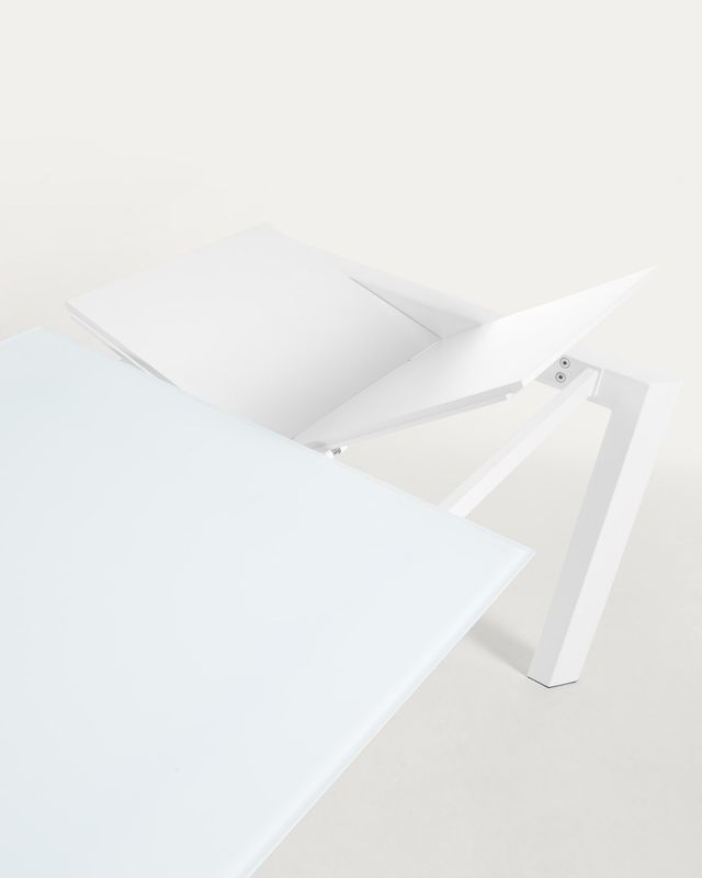 Mesa extensible Axis de cristal blanco y patas de acero acabado blanco 140 (200) cm