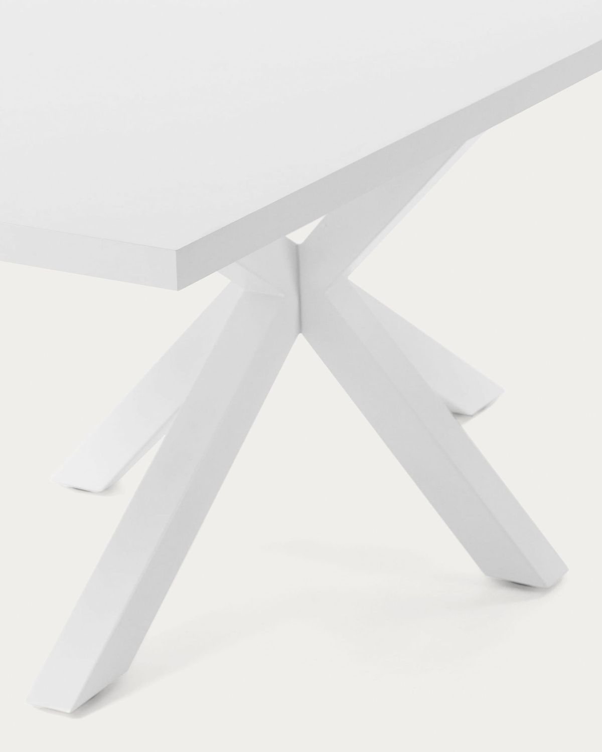 Mesa Argo de melamina con acabado blanco y patas de acero con acabado blanco 160 x 100 cm