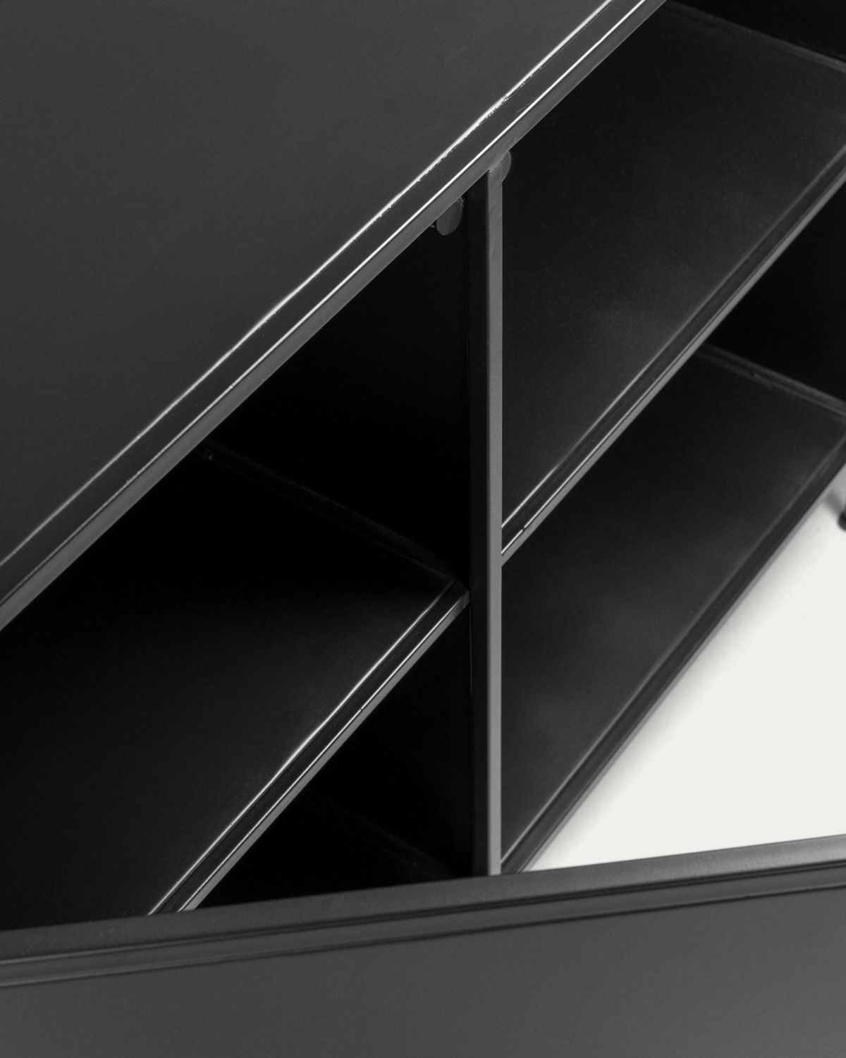 Aparador Shantay 3 puertas de acero con acabado pintado negro 160 x 72 cm