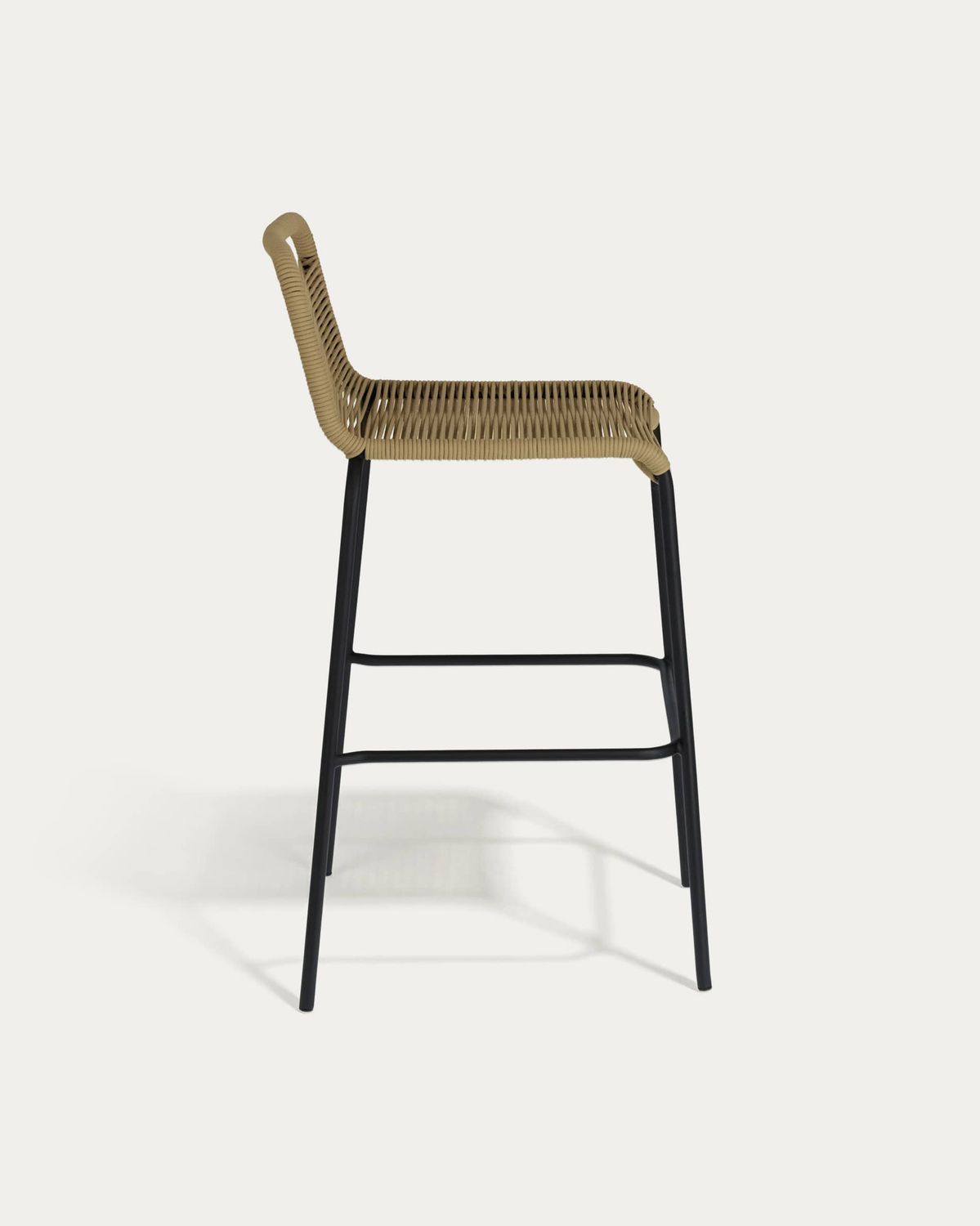 Taburete apilable Lambton de cuerda marrón y acero con acabado negro altura 74 cm