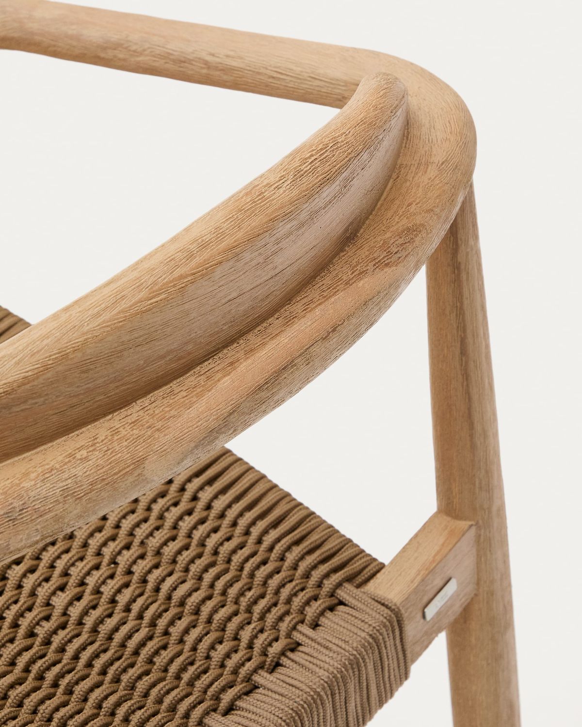 Silla apilable Nina de madera maciza de acacia y cuerda beige FSC 100%