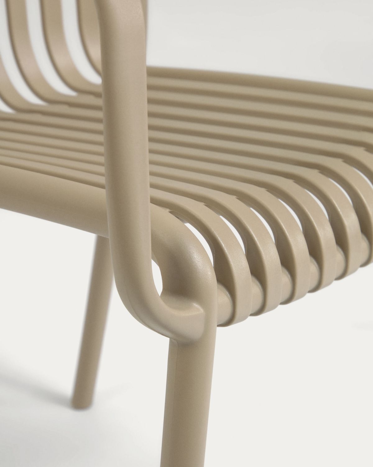 Silla apilable de exterior Isabellini beige