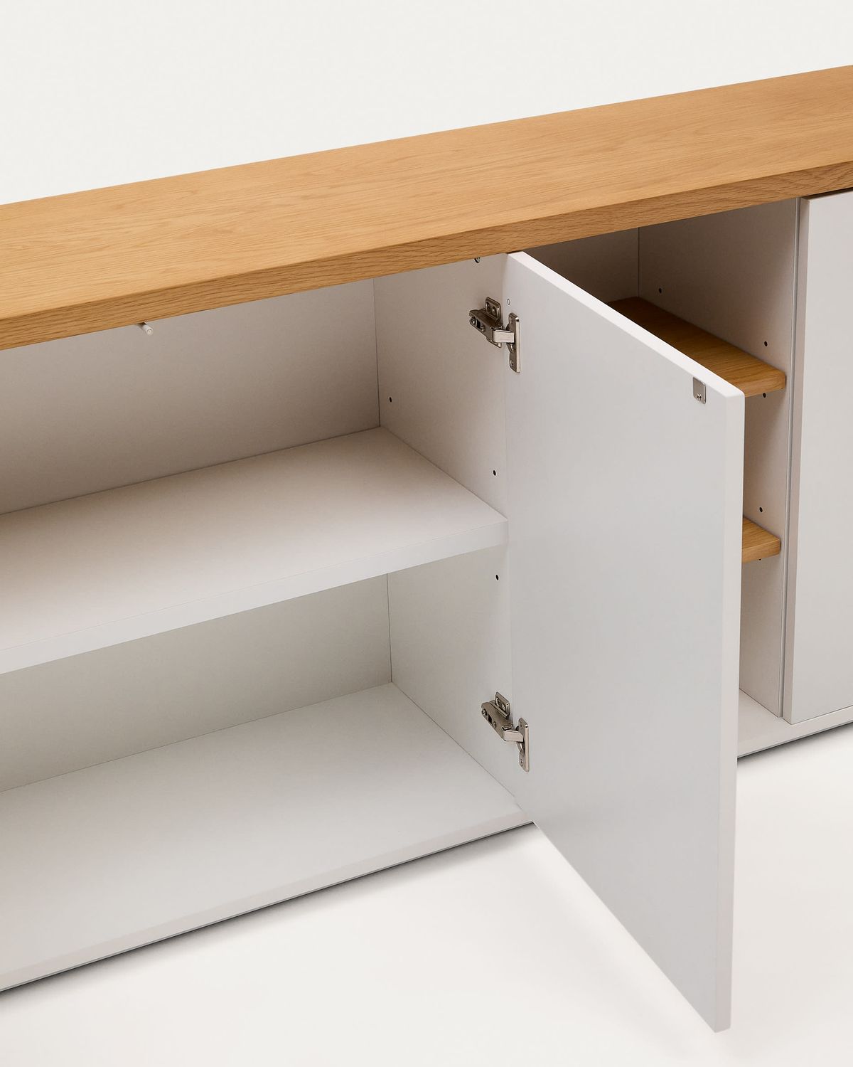 Aparador Abilen 3 puertas de chapa de roble y lacado blanco 180 x 75 cm FSC 100%