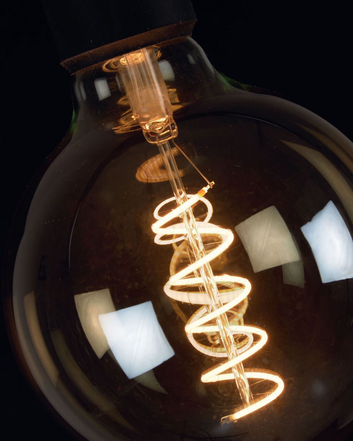Bombilla LED Bulb E27 4W y 120 mm luz cálida