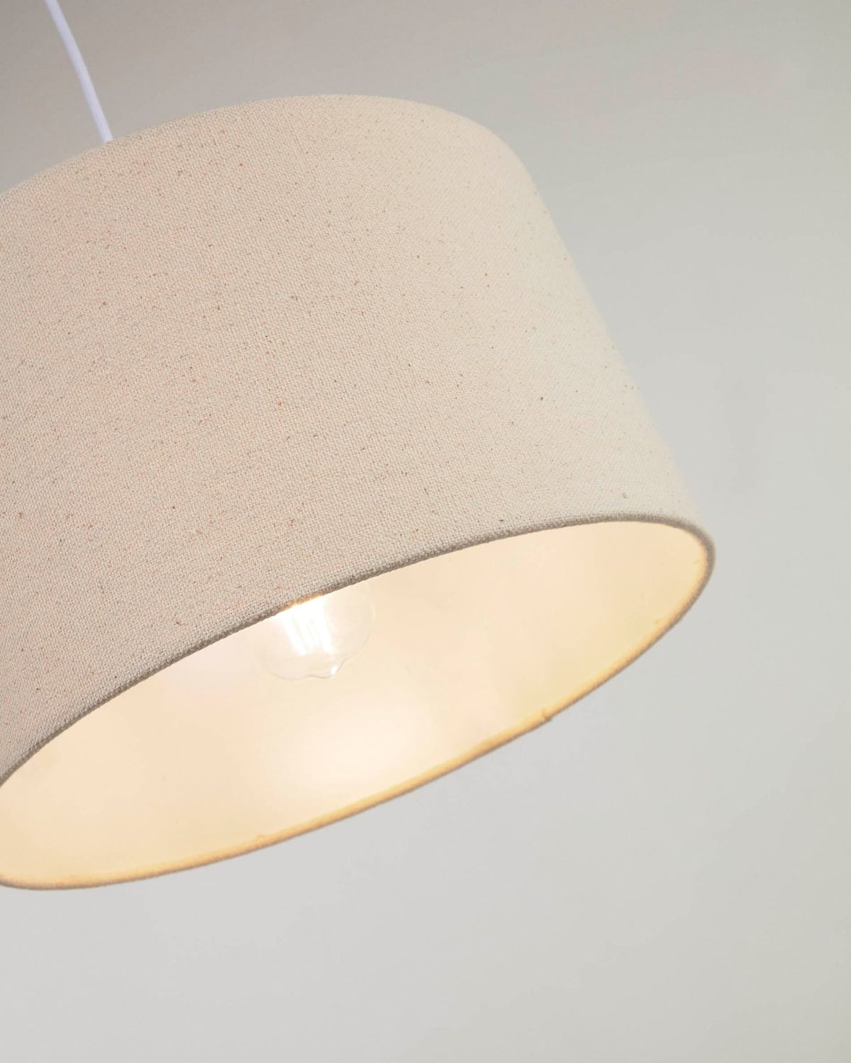 Pantalla para lámpara de techo grande Nazli de lino con acabado beige Ø 50 cm