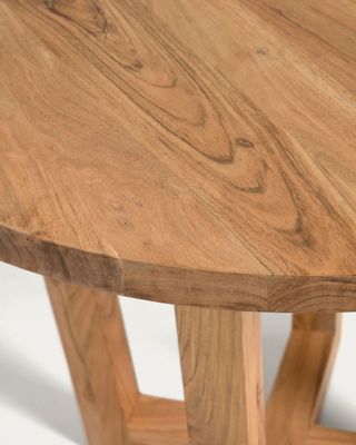 Mesa redonda Nahla de madera maciza de acacia con acabado en tono natural Ø 90 cm