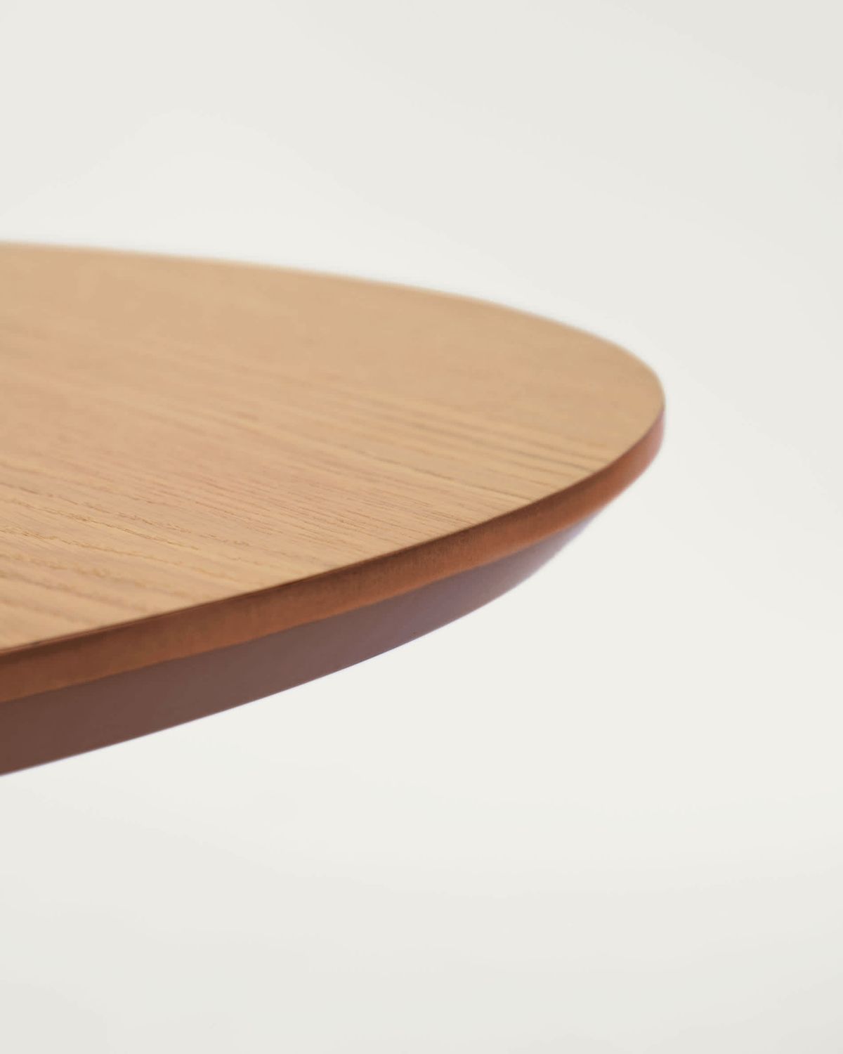 Mesa extensible Oqui en chapa de roble y patas de madera maciza 160 (260) x 100 cm