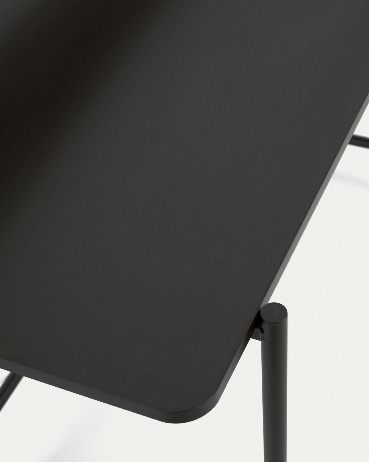 Mesa Galatia de melamina negro y patas de acero con acabado negro 120 x 60 cm