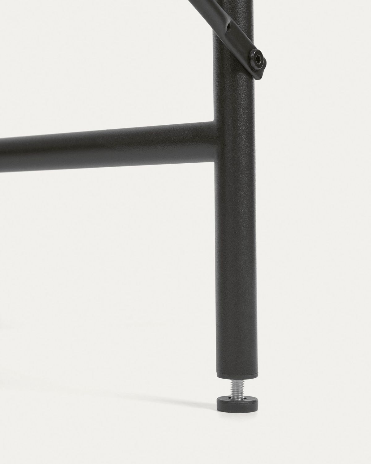 Mesa Galatia de melamina negro y patas de acero con acabado negro 120 x 60 cm