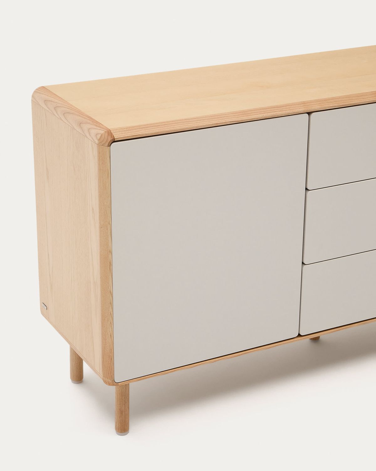 Aparador Anielle 1 puerta y 3 cajones de madera maciza y chapa de fresno 150 x 78 cm