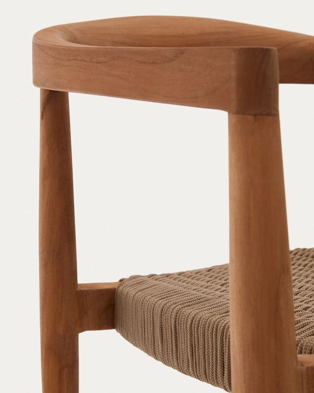 Silla apilable de exterior Ydalia de madera maciza de teca con acabado natural y cuerda beige