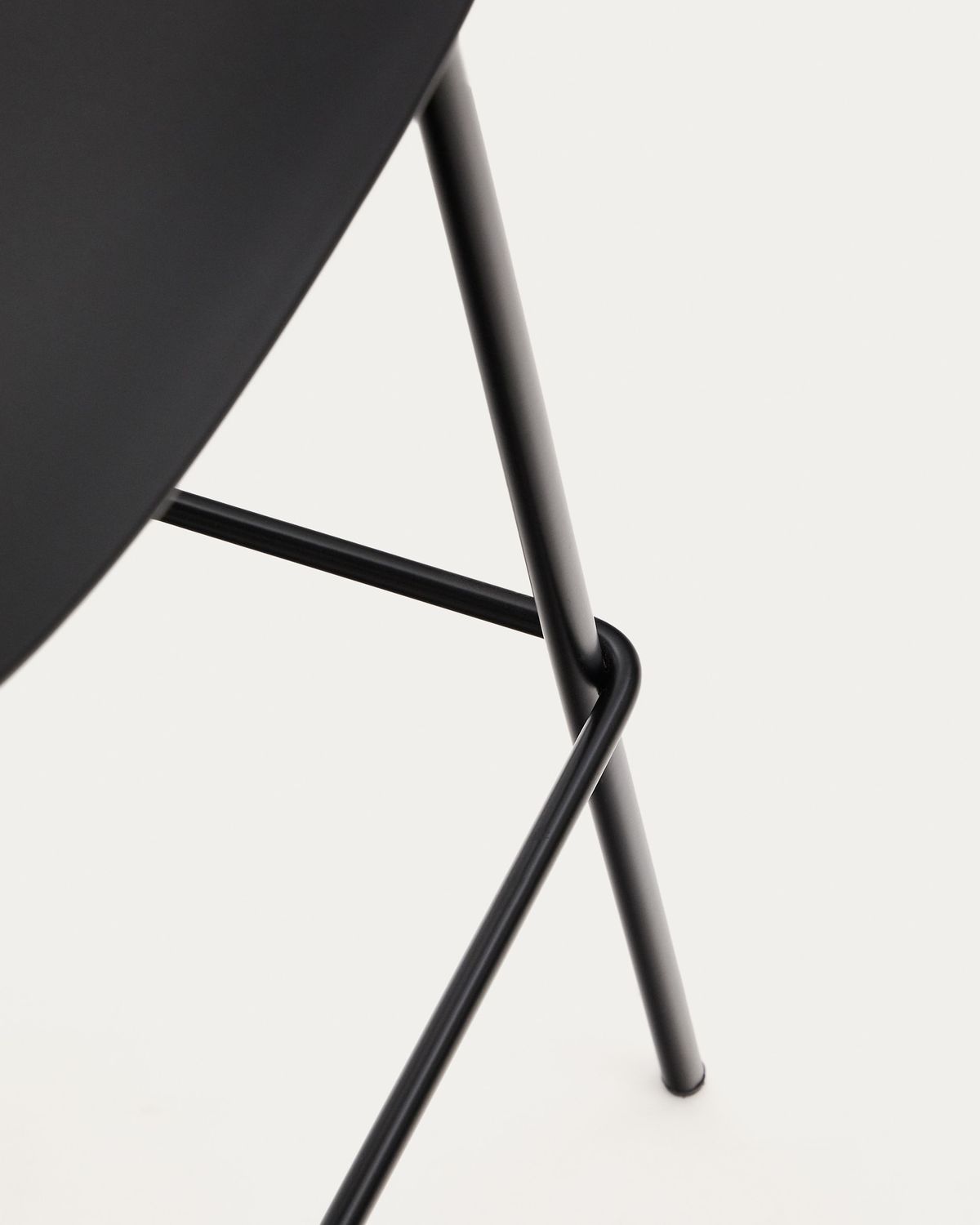 Taburete Altea negro y patas de acero con acabado negro 75 cm
