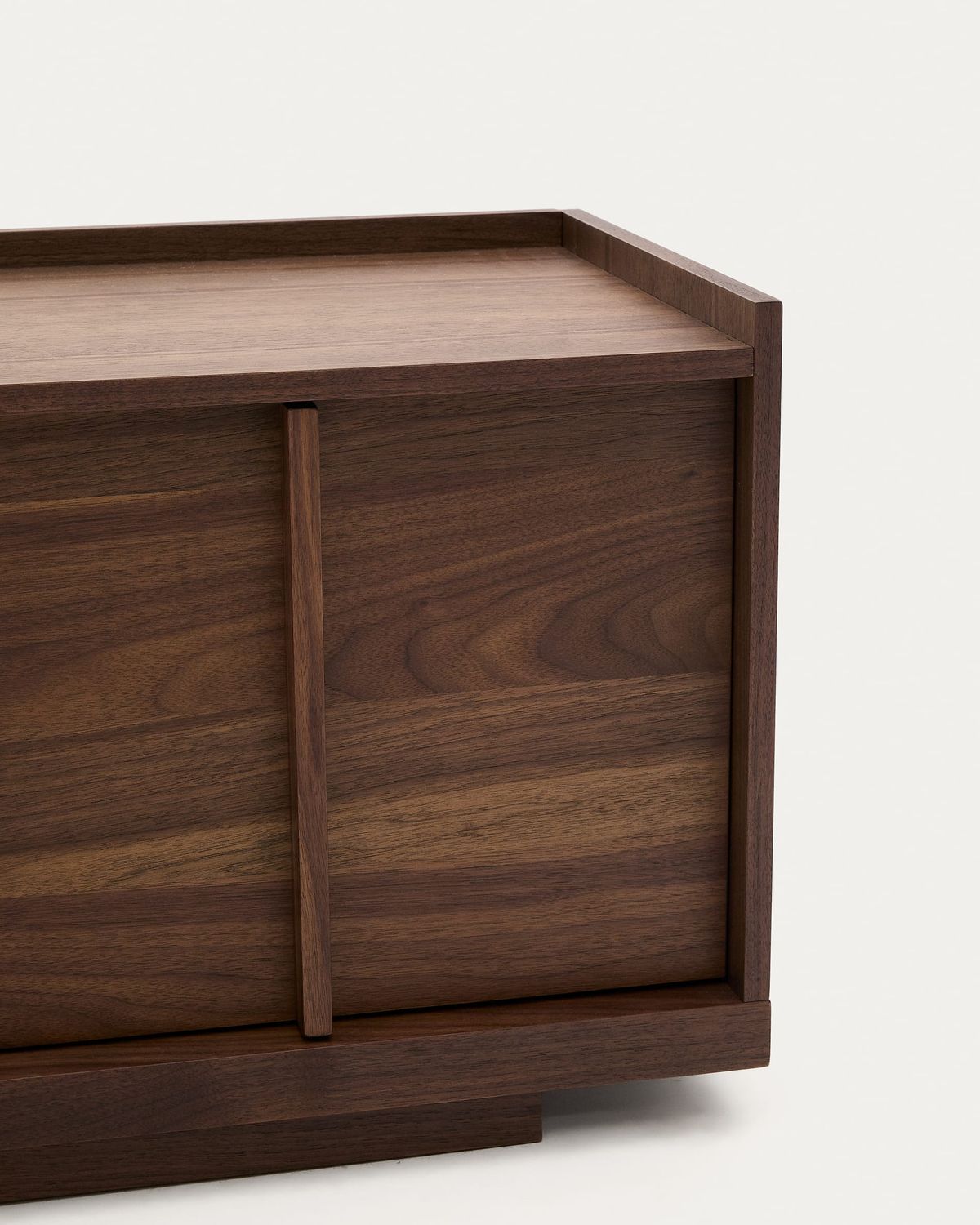 Mueble TV Onix de chapa de nogal con acabado oscuro 200 x 45 cm FSC Mix Credit