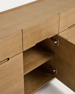 Aparador Arelida de chapa y madera maciza de roble acabado marrón claro 200 x 80 cm FSC Mix Credit