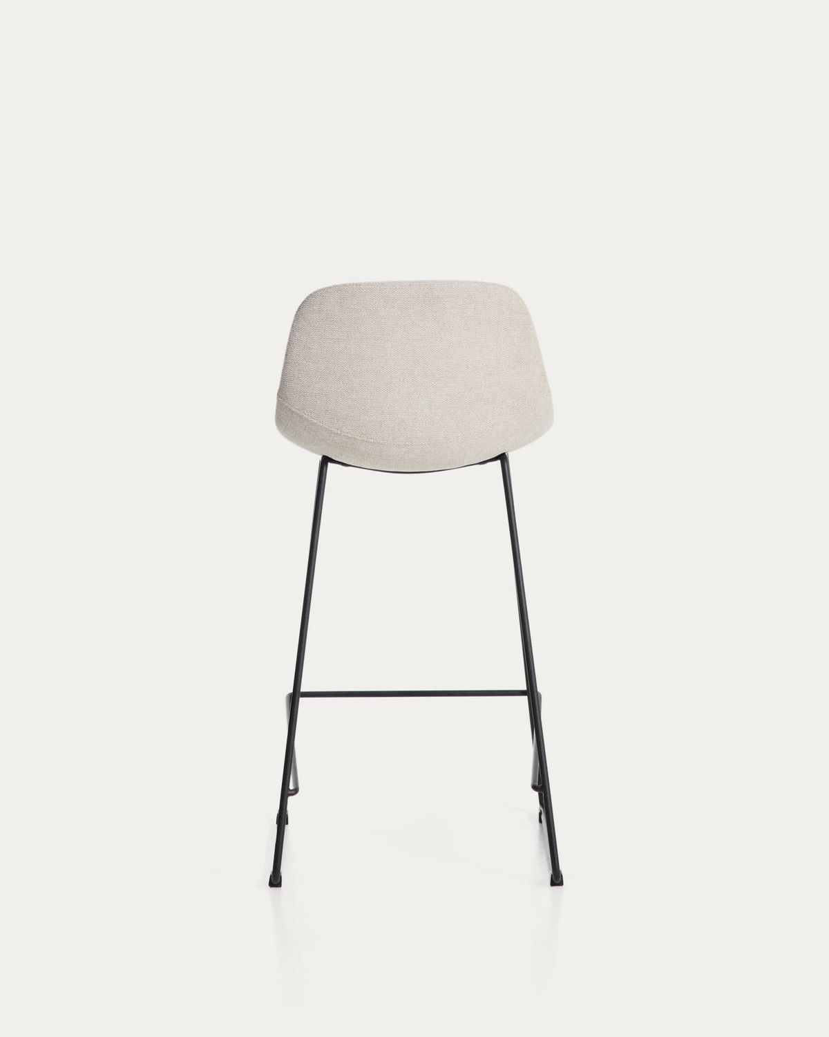Taburete Zahara de chenilla beige y patas de acero con acabado negro 76 cm FSC 100%