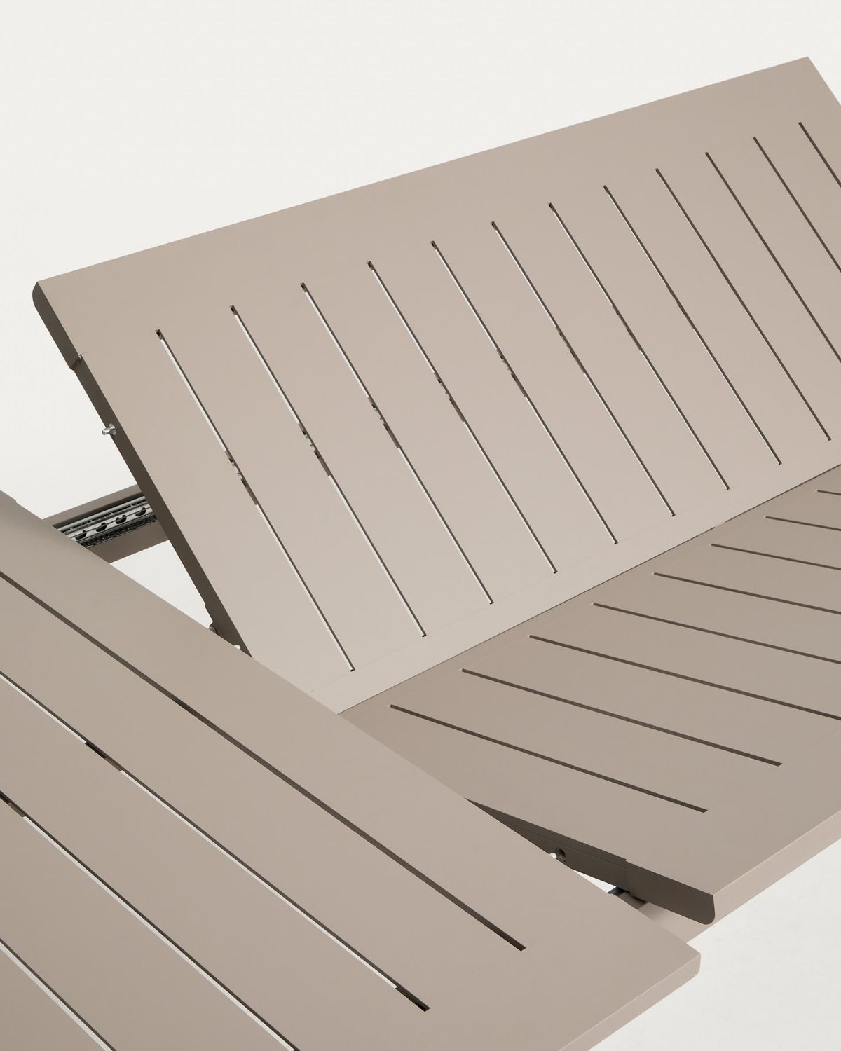 Set de mesa extensible Livorno de aluminio topo y 6 sillas Alimia de aluminio topo y cuerda sintética marrón 233 (350) x 100 cm
